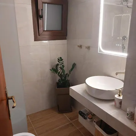 Cozy In בית נופש פוליכרונו